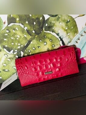 BRAHMIN VERONICA SWEETHEART RED OMBRE WALLET NEW WITH TAGS! HARD TO FIND!!!!